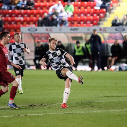 Gateshead 3-0 Blyth Spartans