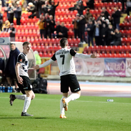 Gateshead 3-0 Blyth Spartans