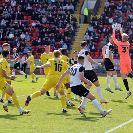 Gateshead 2-1 Hereford
