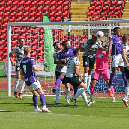 Gateshead 2-2 Barnet