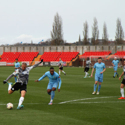 Gateshead 0-0 Farsley Celtic (4-2 pens)