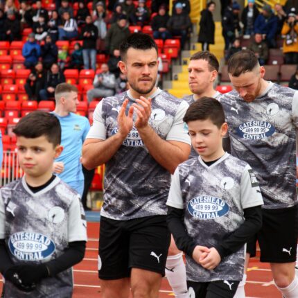 Gateshead 0-0 Farsley Celtic (4-2 pens)