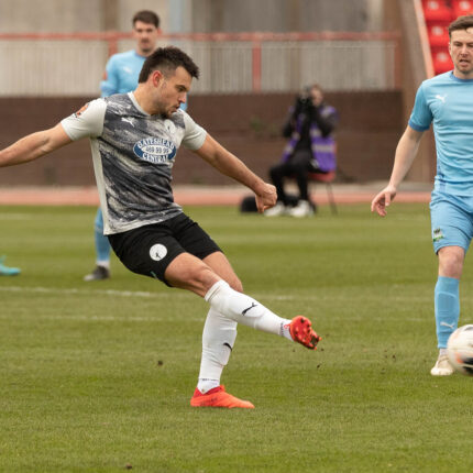 Gateshead 0-0 Farsley Celtic (4-2 pens)