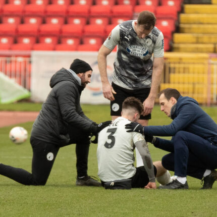 Gateshead 0-0 Farsley Celtic (4-2 pens)