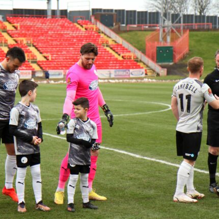 Gateshead 0-0 Farsley Celtic (4-2 pens)