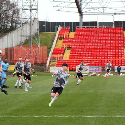Gateshead 0-0 Farsley Celtic (4-2 pens)