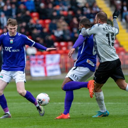Gateshead 3-3 Barnet (4-1 pens)