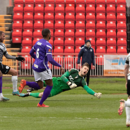 Gateshead 3-3 Barnet (4-1 pens)