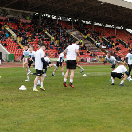 Gateshead 3-3 Barnet (4-1 pens)
