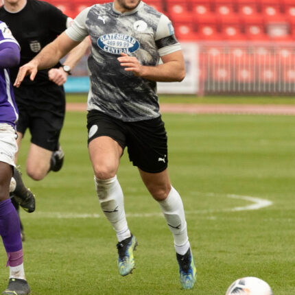 Gateshead 3-3 Barnet (4-1 pens)