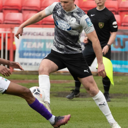 Gateshead 3-3 Barnet (4-1 pens)