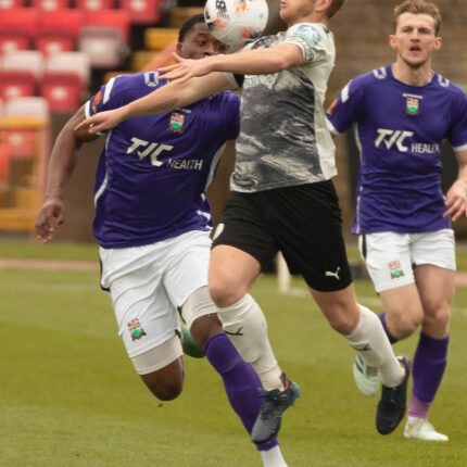 Gateshead 3-3 Barnet (4-1 pens)