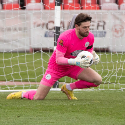 Gateshead 3-3 Barnet (4-1 pens)