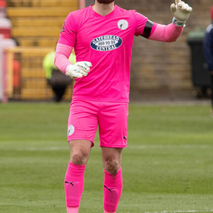 Gateshead 3-3 Barnet (4-1 pens)