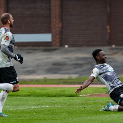 Gateshead 3-3 Barnet (4-1 pens)