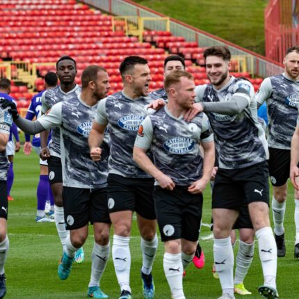 Gateshead 3-3 Barnet (4-1 pens)