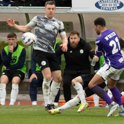 Gateshead 3-3 Barnet (4-1 pens)