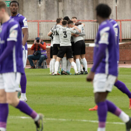 Gateshead 3-3 Barnet (4-1 pens)