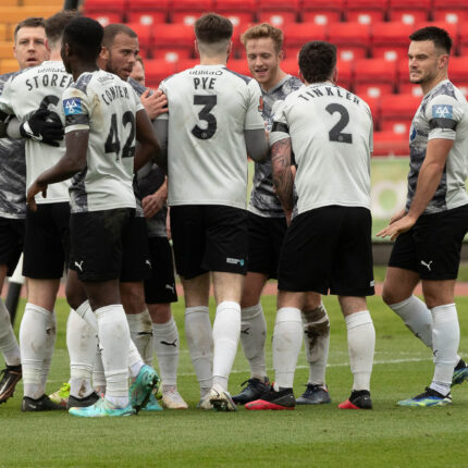 Gateshead 3-3 Barnet (4-1 pens)