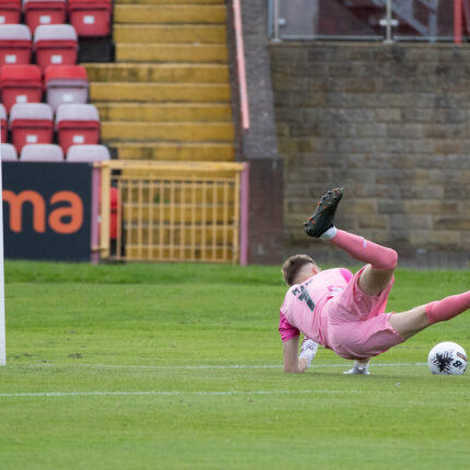 Gateshead 1-3 Woking