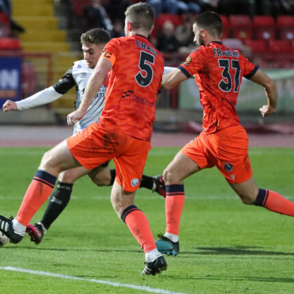 Gateshead 6-0 Dorking Wanderers