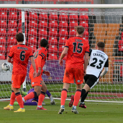 Gateshead 6-0 Dorking Wanderers