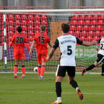 Gateshead 6-0 Dorking Wanderers