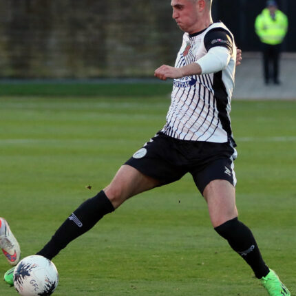 Gateshead 6-0 Dorking Wanderers