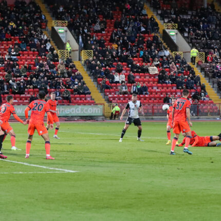 Gateshead 6-0 Dorking Wanderers