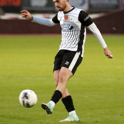 Gateshead 6-0 Dorking Wanderers