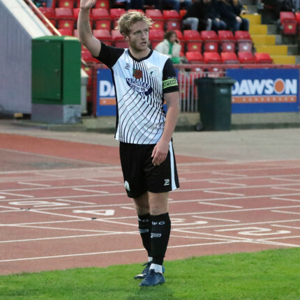 Gateshead 6-0 Dorking Wanderers