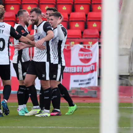 Gateshead 6-0 Dorking Wanderers