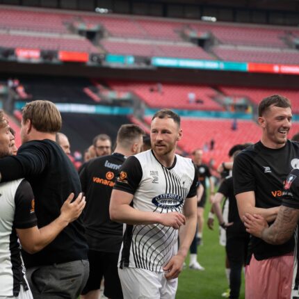 Gateshead win the 2024 Isuzu FA Trophy!