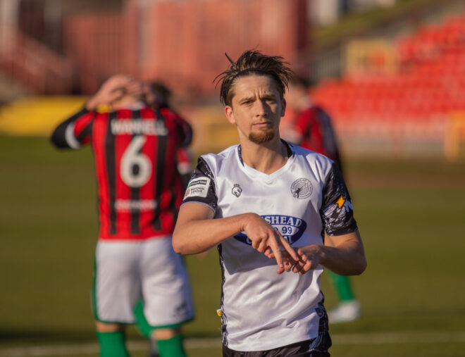 Gateshead 2-1 Yeovil Town